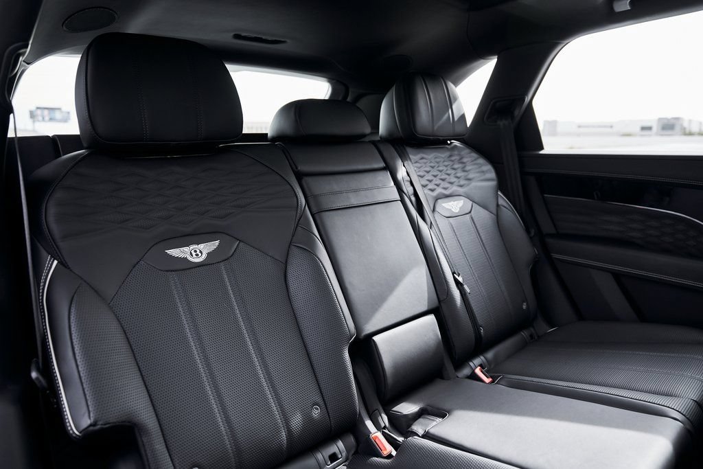 Used 2023 Bentley Bentayga Extended Wheelbase AWD/4WD image 43