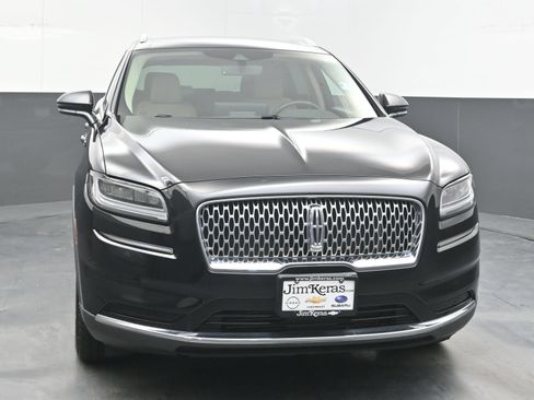 Used 2023 Lincoln Nautilus AWD w/ Premium Package image 3