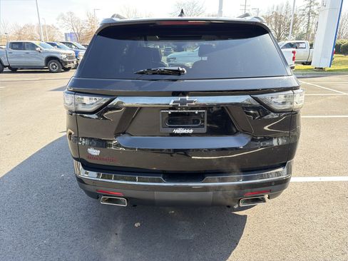 Used 2021 Chevrolet Traverse Premier w/ Redline Edition image 9