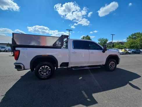 Used 2024 GMC Sierra 2500 SLE w/ SLE Value Package; AWD/4WD image 10