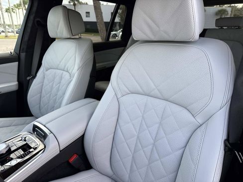 New 2026 BMW X7 xDrive40i w/ Executive Package image 21