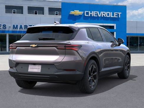New 2026 Chevrolet Equinox EV LT image 4