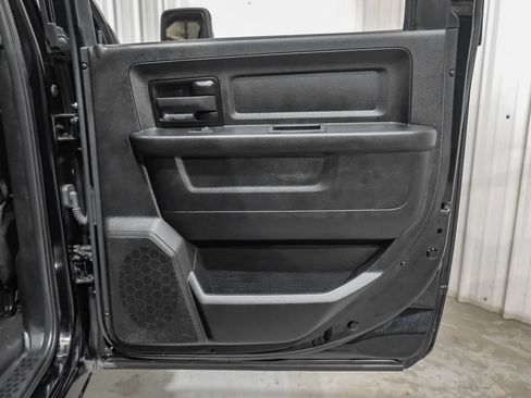 Used 2024 RAM 3500 Tradesman w/ Chrome Appearance Group AWD/4WD image 46