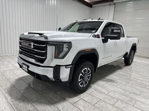 New 2026 GMC Sierra 2500 SLE w/ SLE Value Package; AWD/4WD image 1