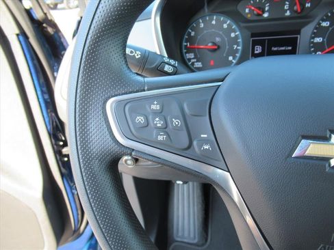 Used 2022 Chevrolet Equinox LS image 18