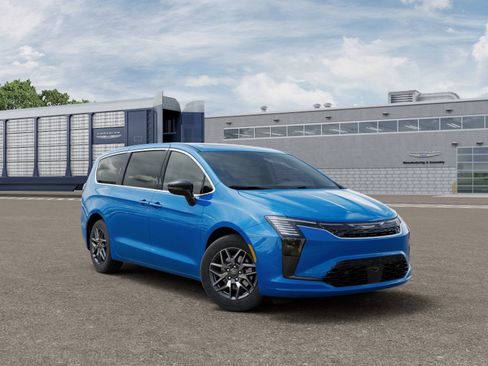 New 2027 Chrysler Pacifica Limited FWD image 5