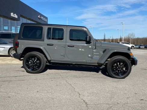 Used 2023 Jeep Wrangler Unlimited Sahara image 8