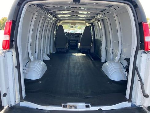 Used 2024 GMC Savana 2500 Extended image 15