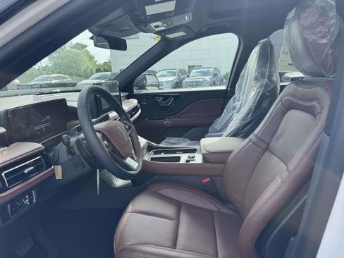 New 2026 Lincoln Aviator Reserve AWD/4WD image 12
