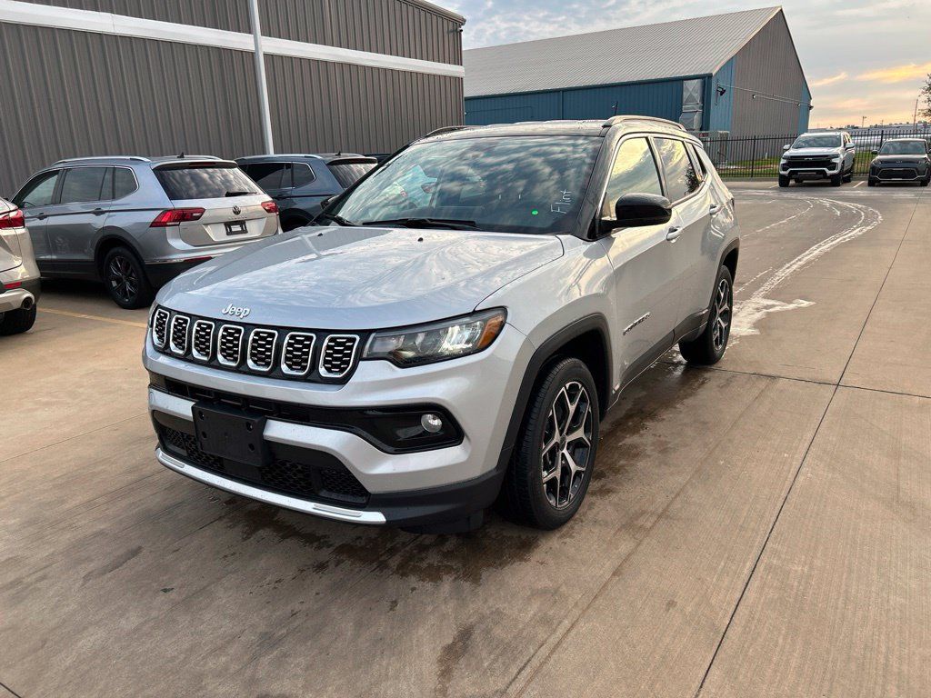 Used 2025 Jeep Compass Limited AWD/4WD image 1