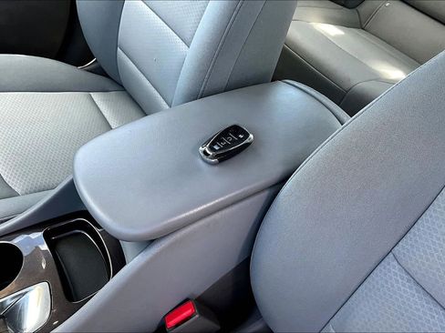Used 2019 Chevrolet Malibu LS w/ LPO, Convenience Package 2 FWD image 32