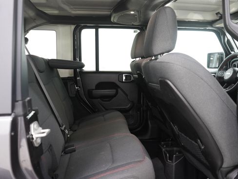 Used 2024 Jeep Wrangler Unlimited Rubicon w/ Convenience Group AWD/4WD image 13