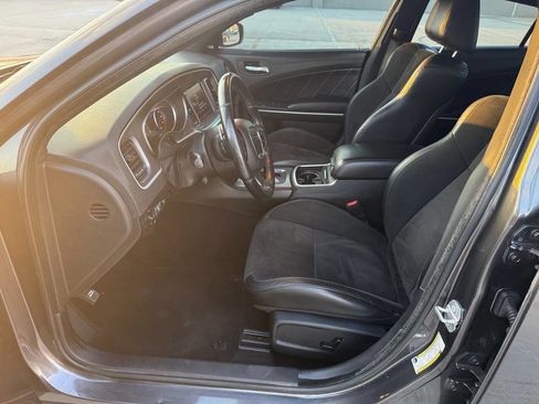 Used 2019 Dodge Charger R/T w/ Plus Group RWD image 12