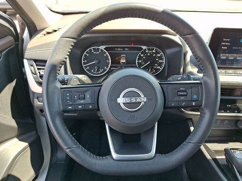 Certified 2023 Nissan Rogue SV w/ SV Premium B Package AWD/4WD image 19