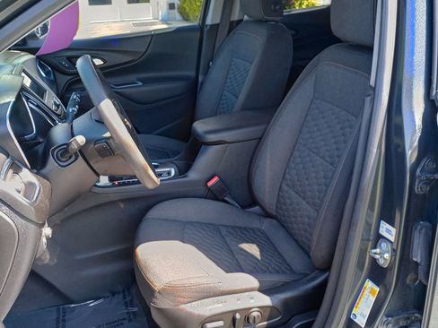 Used 2019 Chevrolet Equinox LT image 14