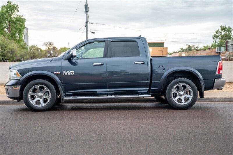 Used 2015 RAM 1500 Laramie w/ Convenience Group AWD/4WD image 2