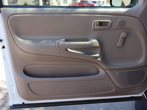 Used 2000 Toyota Tundra 2WD Regular Cab image 17