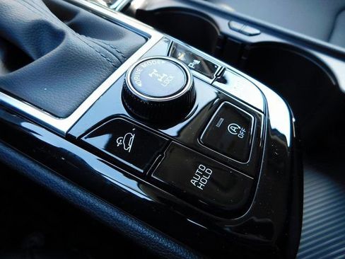 Used 2025 Kia Sportage EX image 25