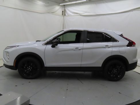 New 2025 Mitsubishi Eclipse Cross LE image 6