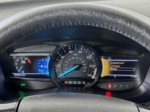 Used 2017 Ford Explorer XLT w/ Equipment Group 202A AWD/4WD image 12