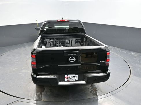Used 2025 Nissan Frontier SV image 32