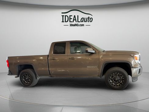 Used 2015 GMC Sierra 1500 SLE w/ SLE Value Package AWD/4WD image 2