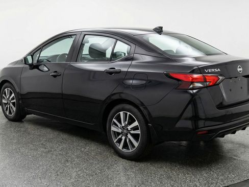 Used 2025 Nissan Versa SV image 6