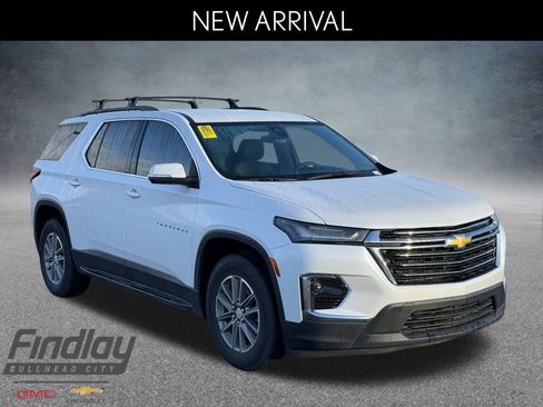 Used 2023 Chevrolet Traverse LT image 1