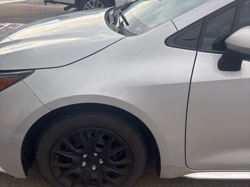Used 2022 Toyota Corolla LE FWD image 14
