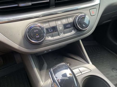 Certified 2024 Buick Envista Preferred w/ Convenience I Package FWD image 20