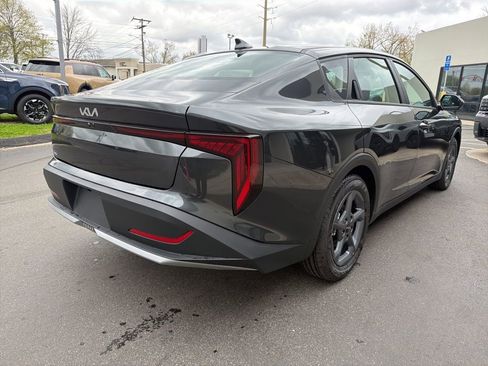 New 2026 Kia K4 FWD image 8