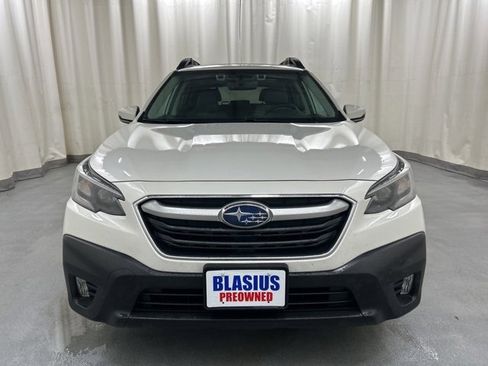 Used 2022 Subaru Outback Premium image 8