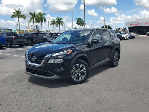 Used 2023 Nissan Rogue SV image 32