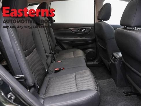 Used 2019 Nissan Rogue SV w/ Sun & Sound Touring Package AWD/4WD image 26