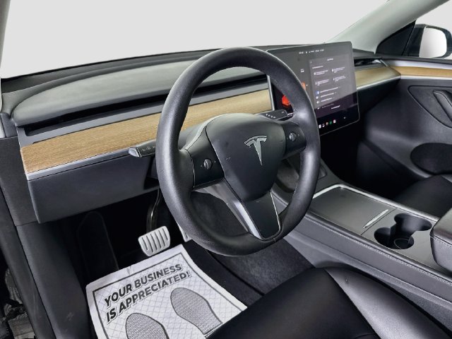 Used 2023 Tesla Model Y Performance AWD/4WD image 9