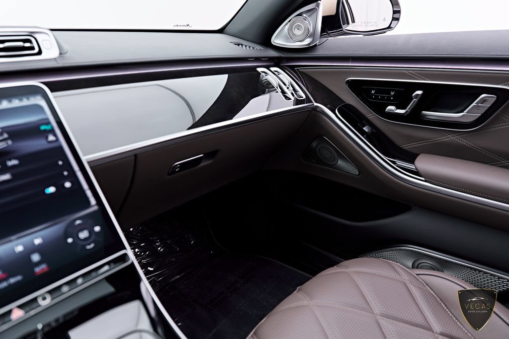 Used 2024 Mercedes-Benz Maybach S 680 4MATIC image 91