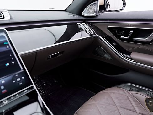 Used 2024 Mercedes-Benz Maybach S 680 4MATIC image 91