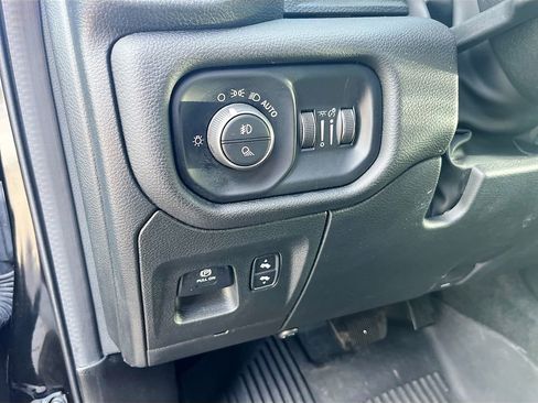 Used 2023 RAM 1500 Laramie RWD image 10