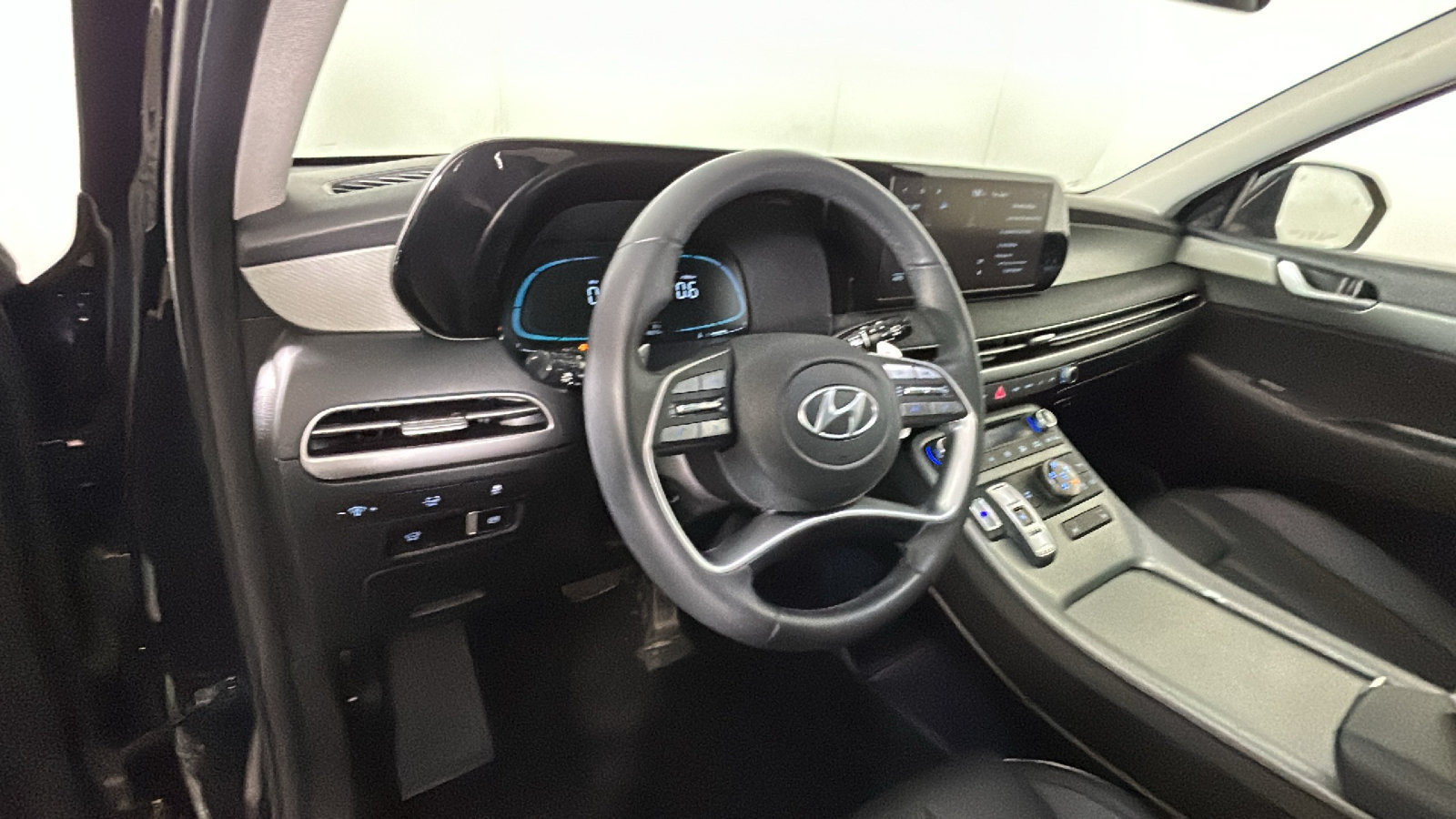 Used 2024 Hyundai Palisade SEL AWD/4WD image 17