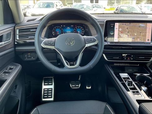 New 2025 Volkswagen Atlas SEL Premium R-Line image 17