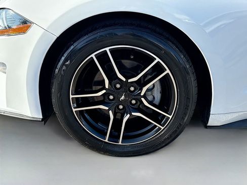 Used 2018 Ford Mustang Premium image 42