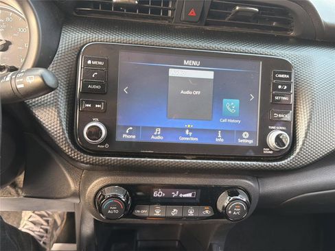 Used 2022 Nissan Kicks SV FWD image 14