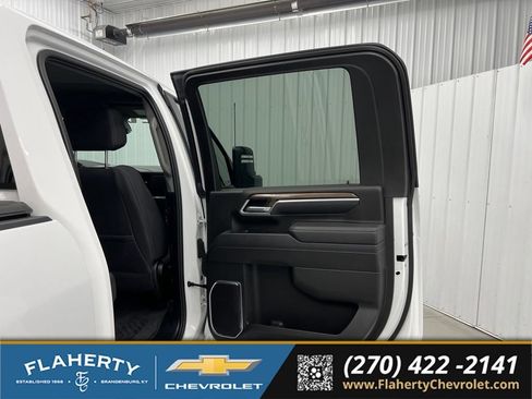 Used 2025 Chevrolet Silverado 2500 LT AWD/4WD image 12