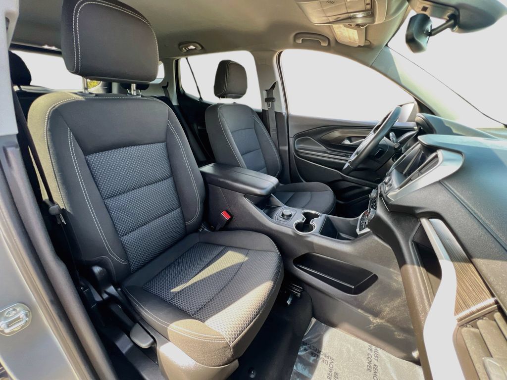 Used 2024 GMC Terrain SLE AWD/4WD image 25