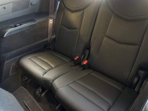 Certified 2024 Cadillac XT6 Premium Luxury AWD/4WD image 17