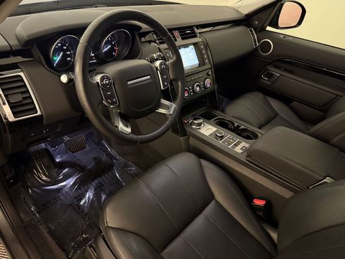 Used 2017 Land Rover Discovery SE AWD/4WD image 4
