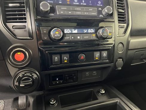 Used 2020 Nissan Titan PRO-4X w/ Pro-4x Convenience Package AWD/4WD image 20