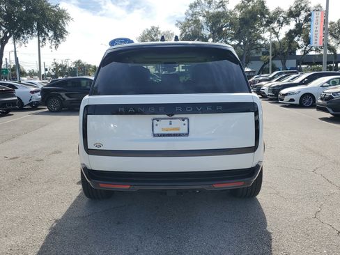 Used 2024 Land Rover Range Rover SE image 8