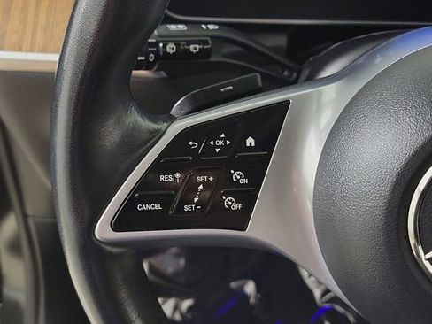 Used 2024 Mercedes-Benz GLC 300 image 24