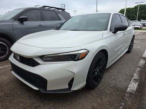 Used 2025 Honda Civic Sport image 3